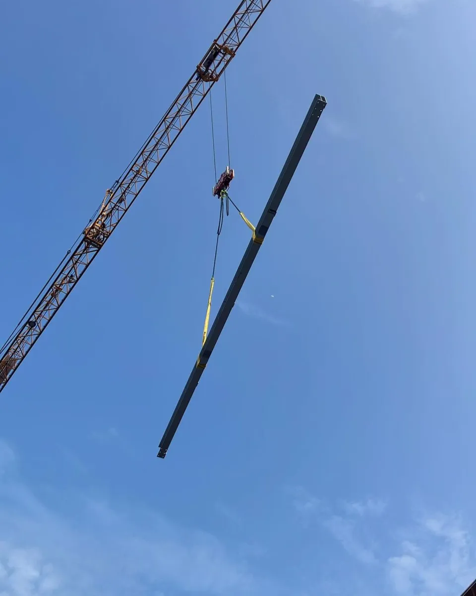 Onze mobiele torenkraan in eke aan de slag