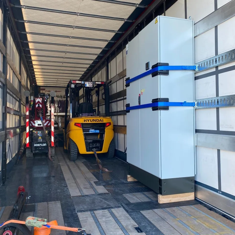 Schuifzeil dieplader voor veilig en flexibel technisch transport
