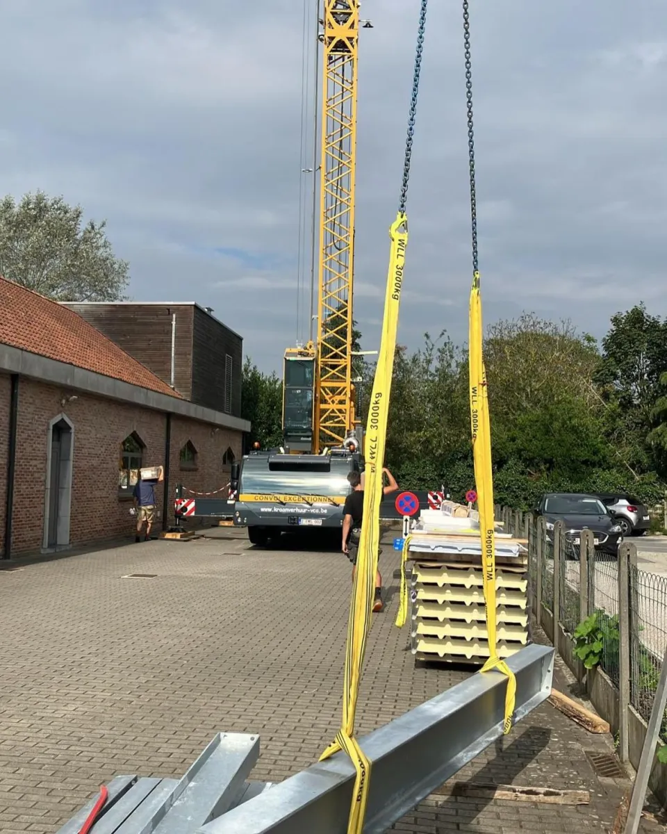 Onze mobiele torenkraan in eke aan de slag